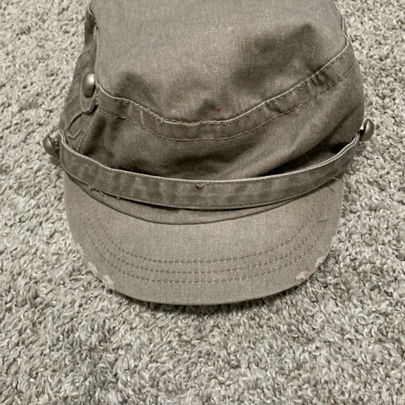 Y2K Style Gray Military Emo Hat - Picture 3 of 6